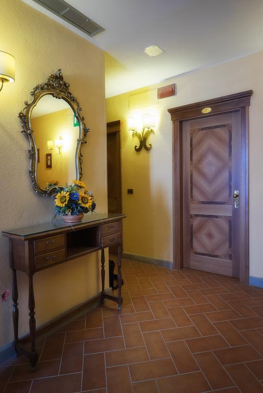 Hotel La Rosa Ronta 外观 照片