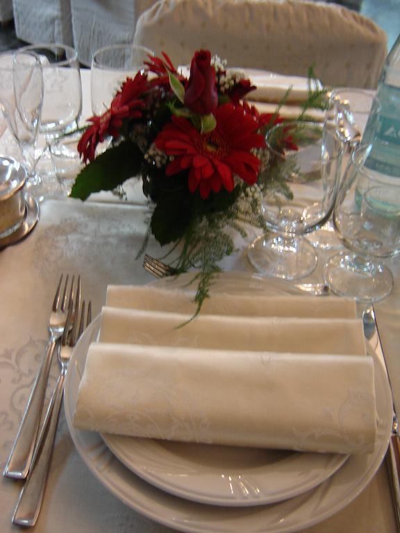 Hotel La Rosa Ronta 外观 照片