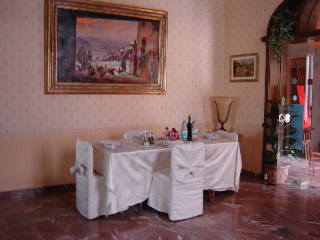 Hotel La Rosa Ronta 外观 照片