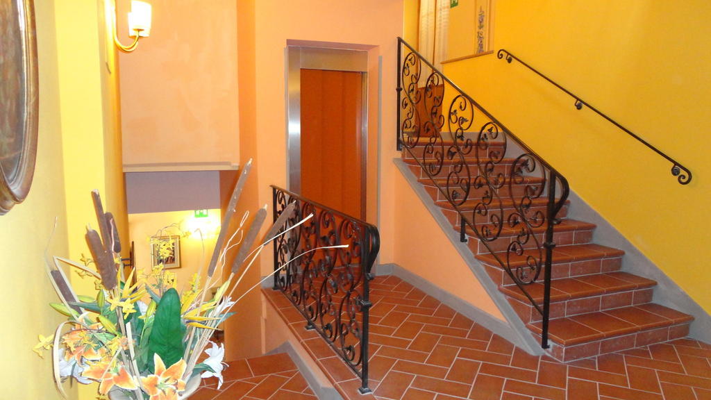 Hotel La Rosa Ronta 外观 照片